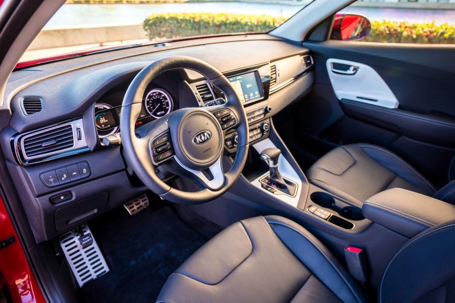 Интерьер Kia Niro (DE) 2016 года  (NA) (фото 41 из 47)